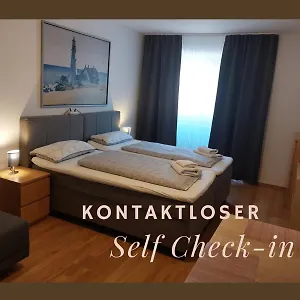 Jahnstrasse, Friedrichstadt Appartement