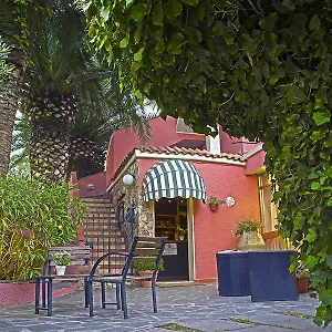 https://albergo-casanova.it-tuscanyhotel.com