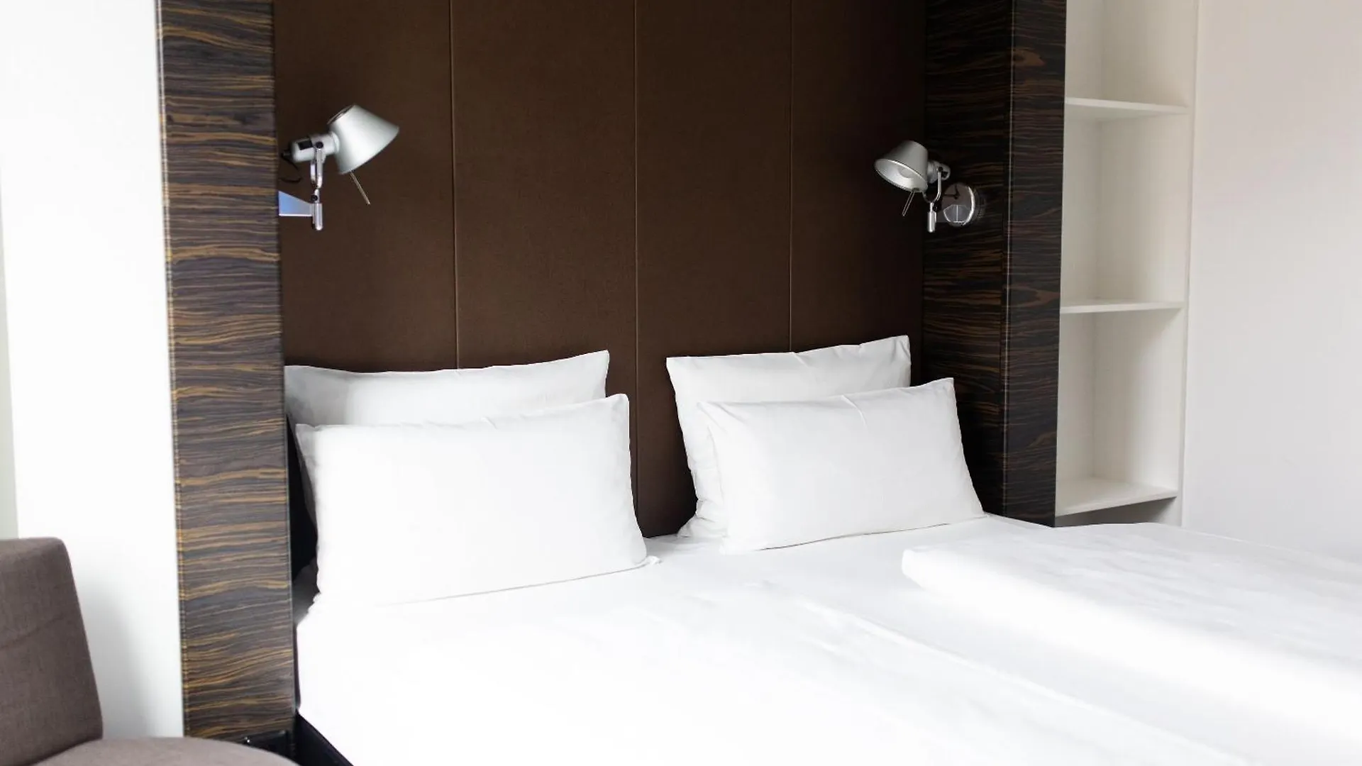 Hotel Motel One Duesseldorf Hauptbahnhof