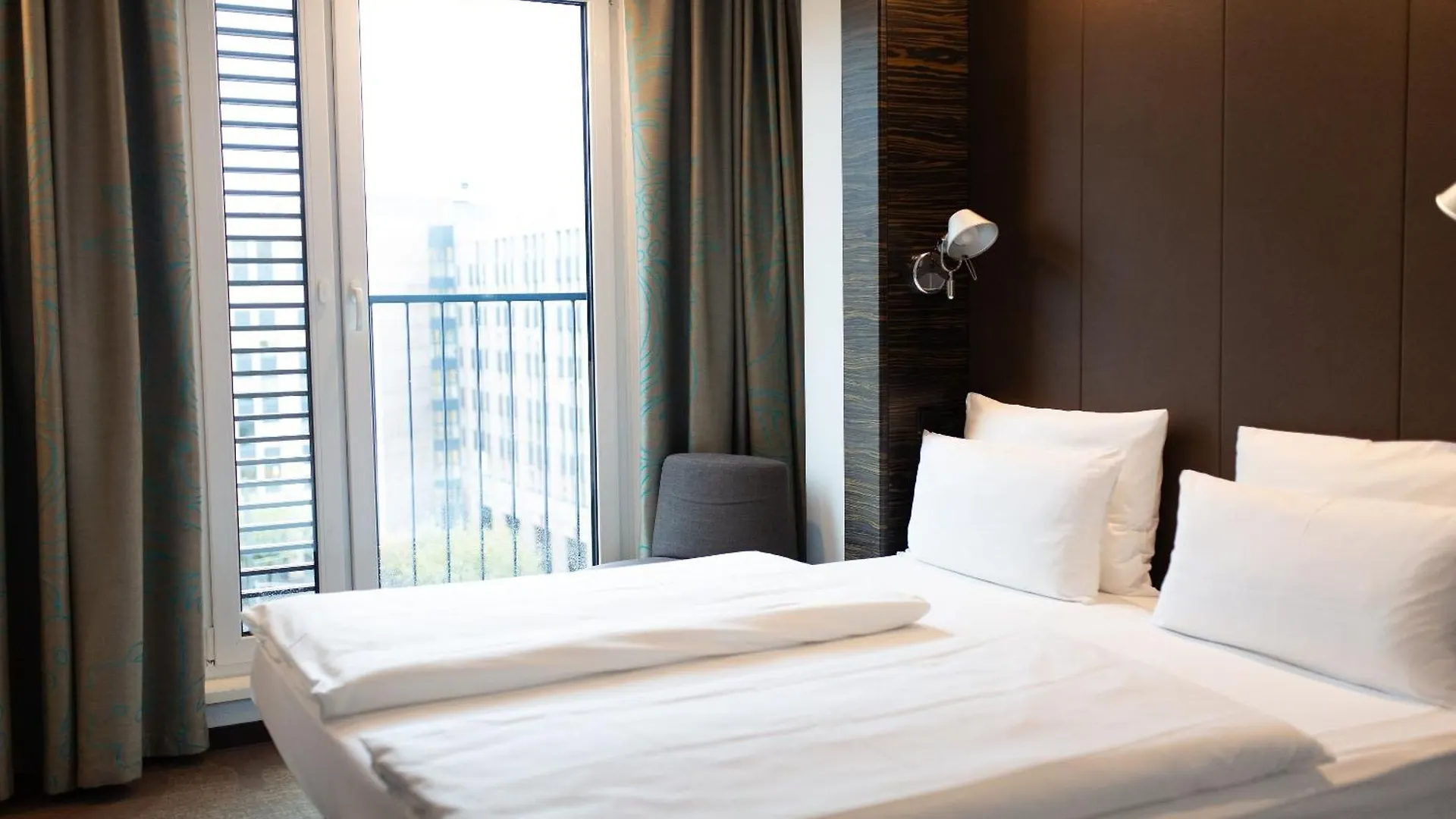 *** Hotel Motel One Duesseldorf Hauptbahnhof Germany