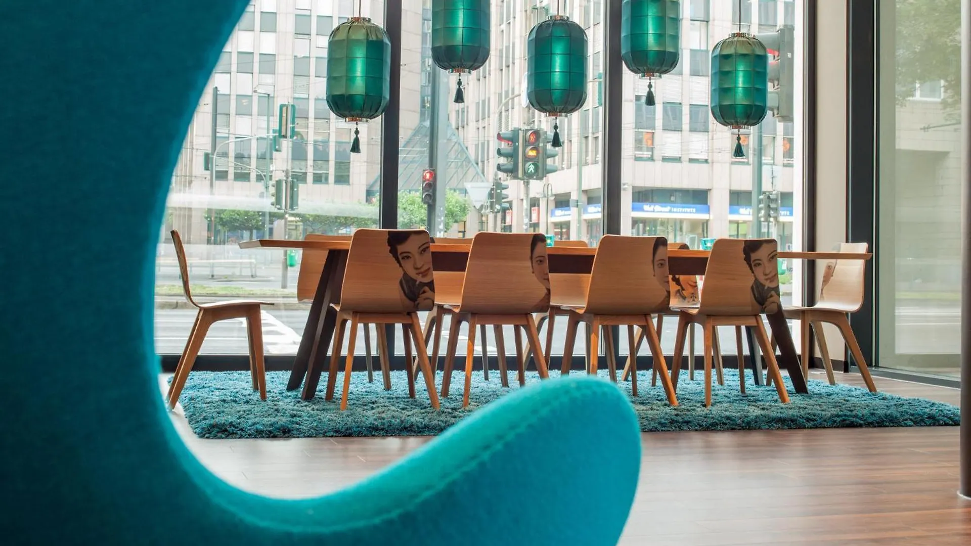 Motel One Duesseldorf Hauptbahnhof Dusseldorf